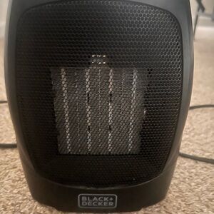 Black & Decker Compact Black Heater